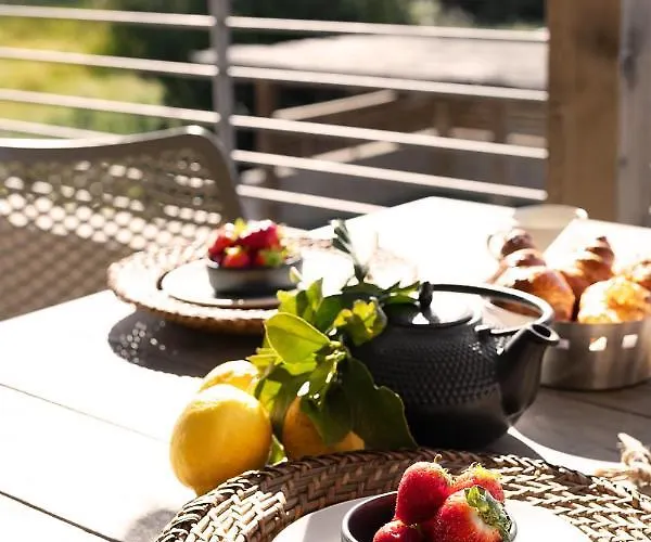 I Levri Aparthotel 4*